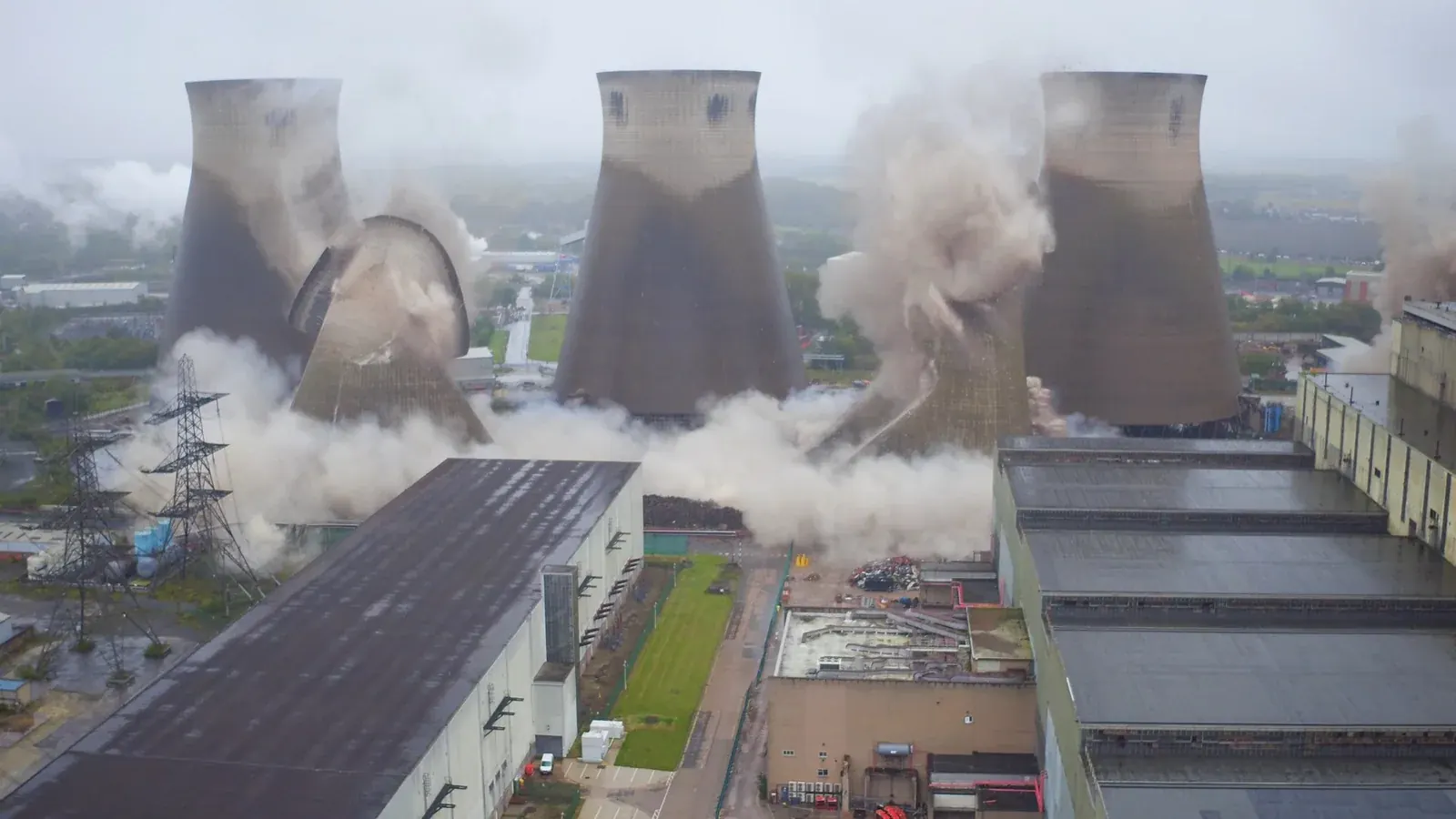 Ferrybridge Power Station · construction photograph