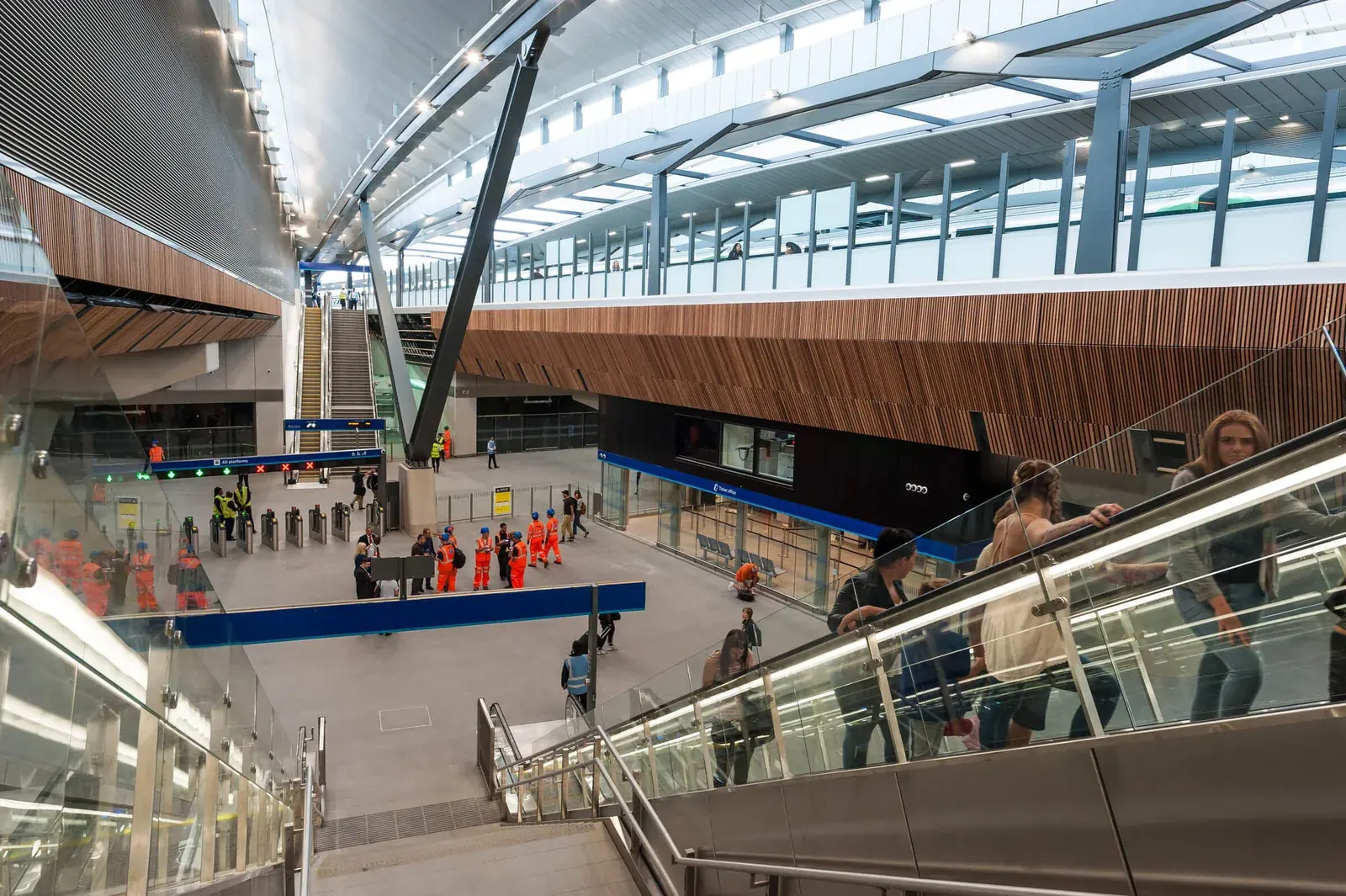 London Bridge Roof · project photograph