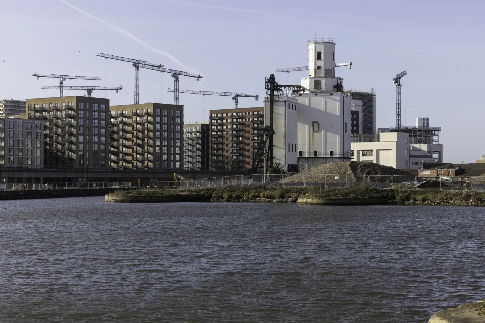 Silvertown - Dock infill · construction photograph