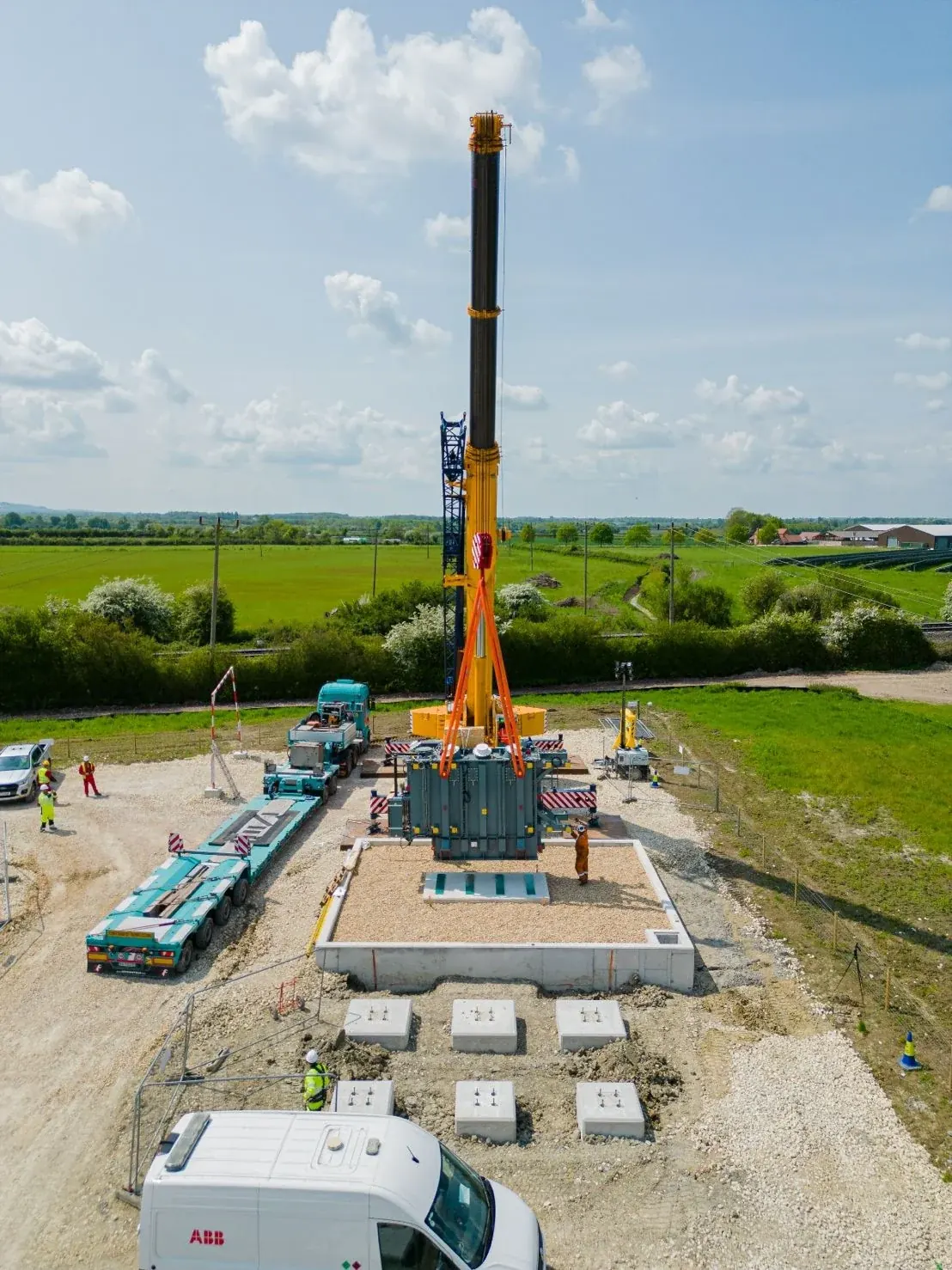 Tesla BESS · construction photograph