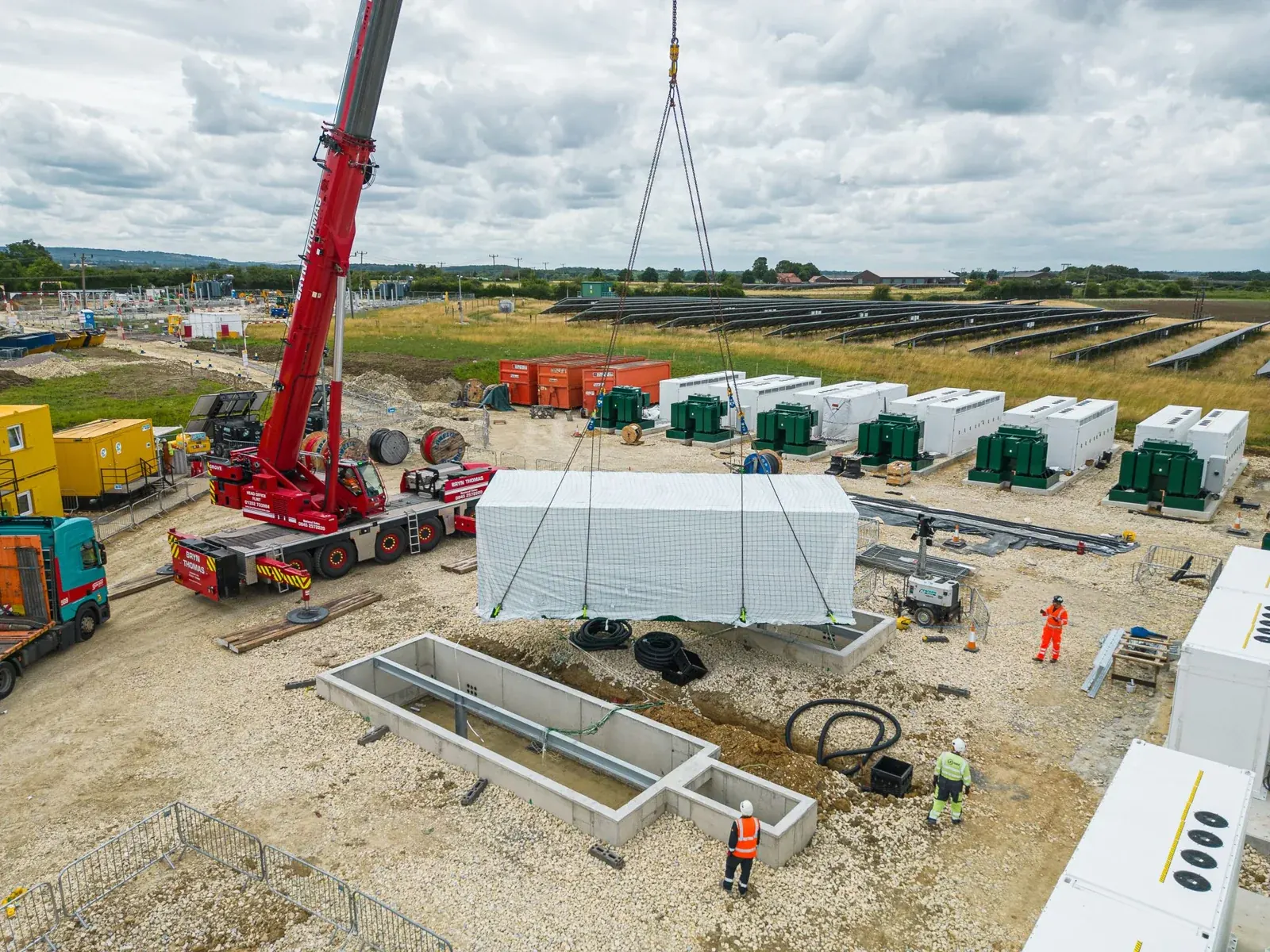 Tesla BESS · construction photograph