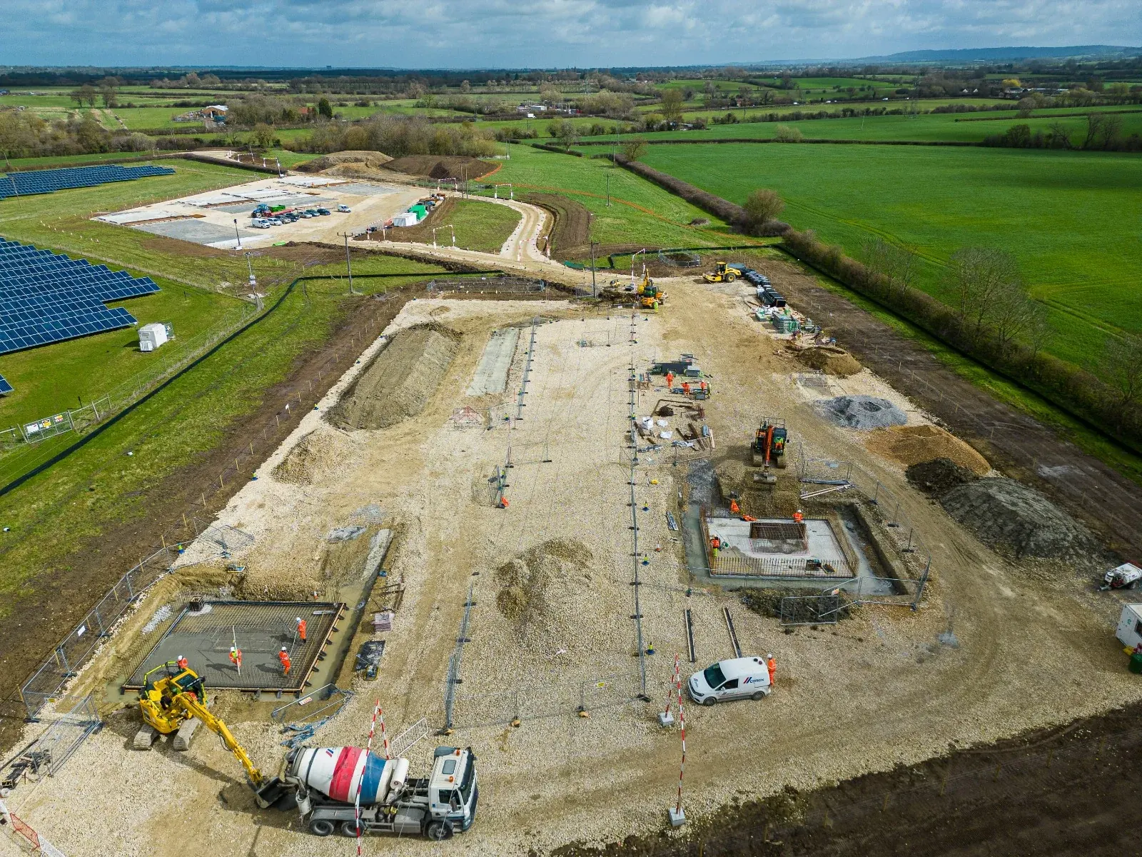 Tesla BESS · construction photograph