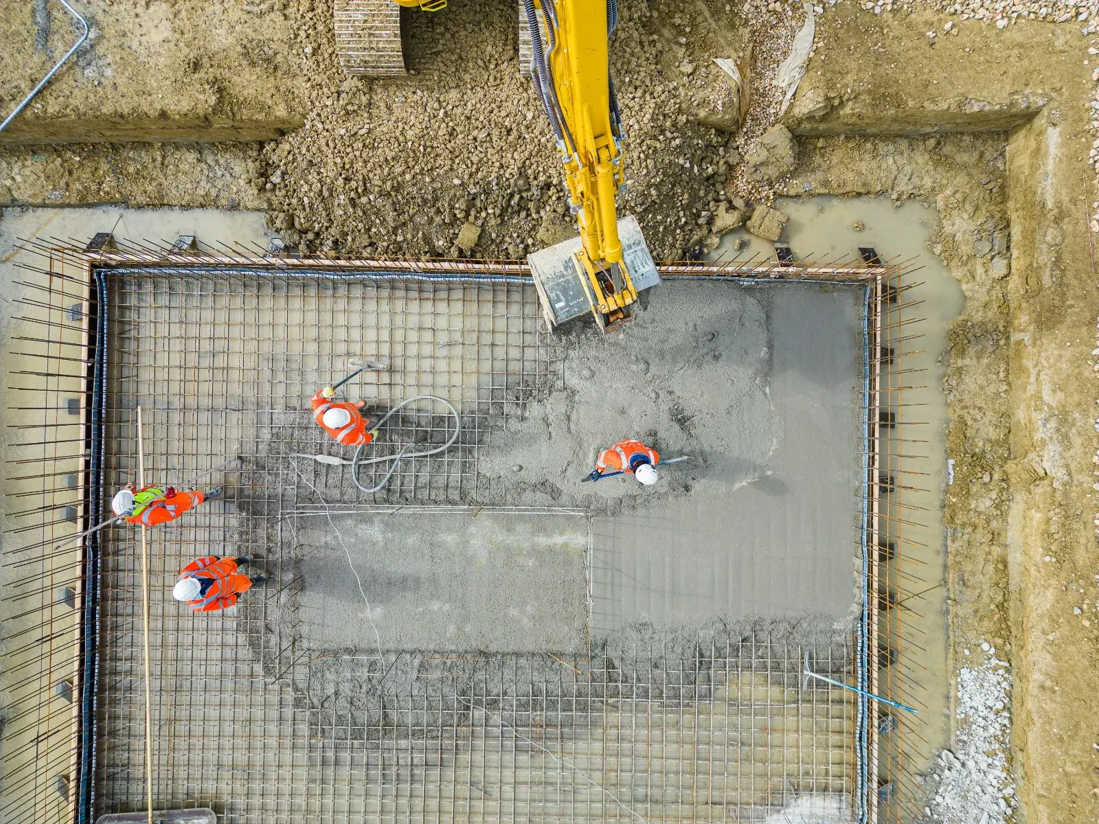 Tesla BESS · construction photograph
