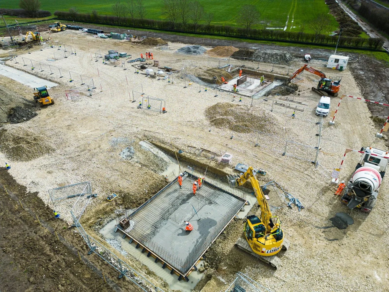 Tesla BESS · construction photograph