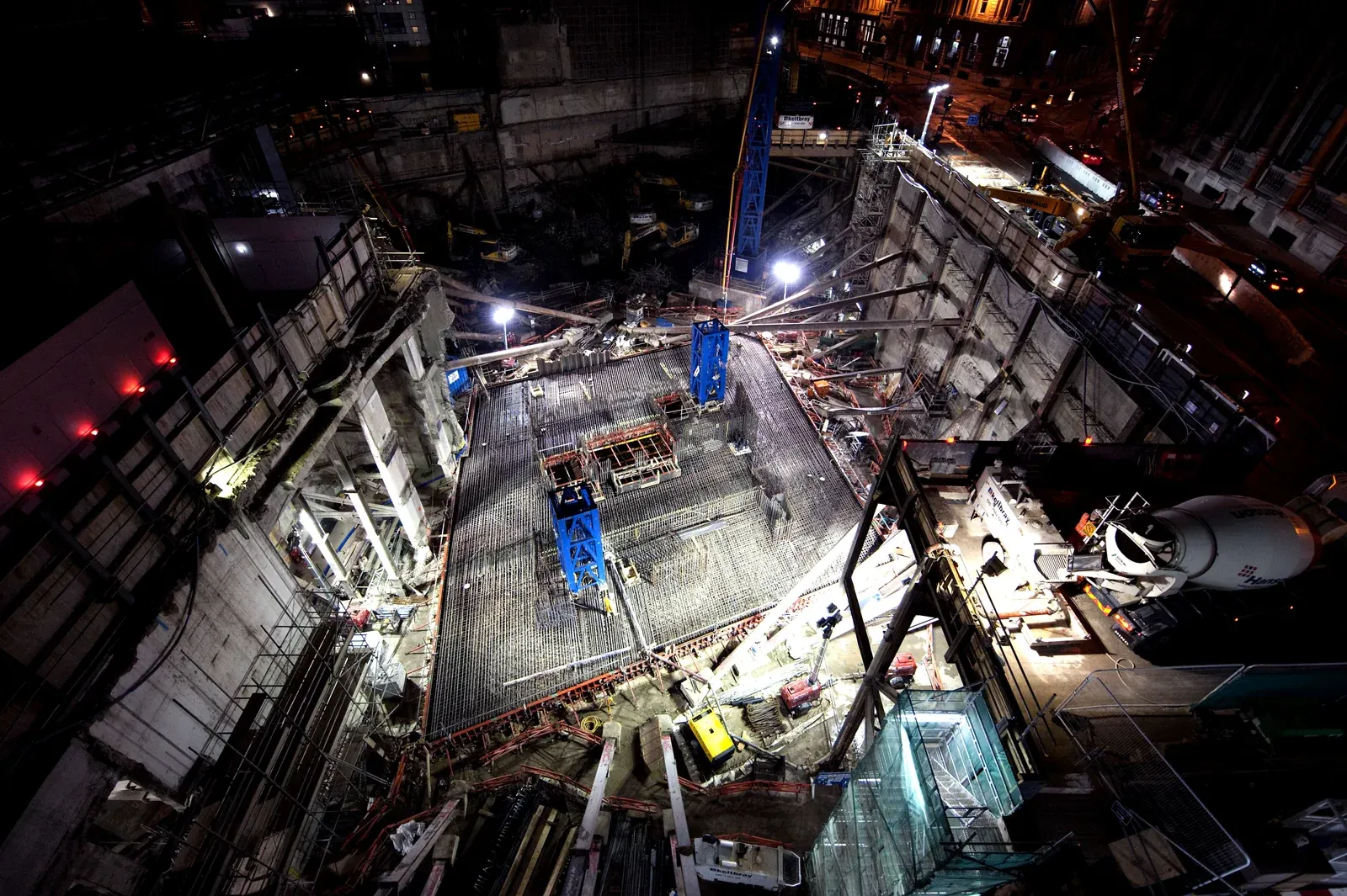 The Pinnacle · construction photograph